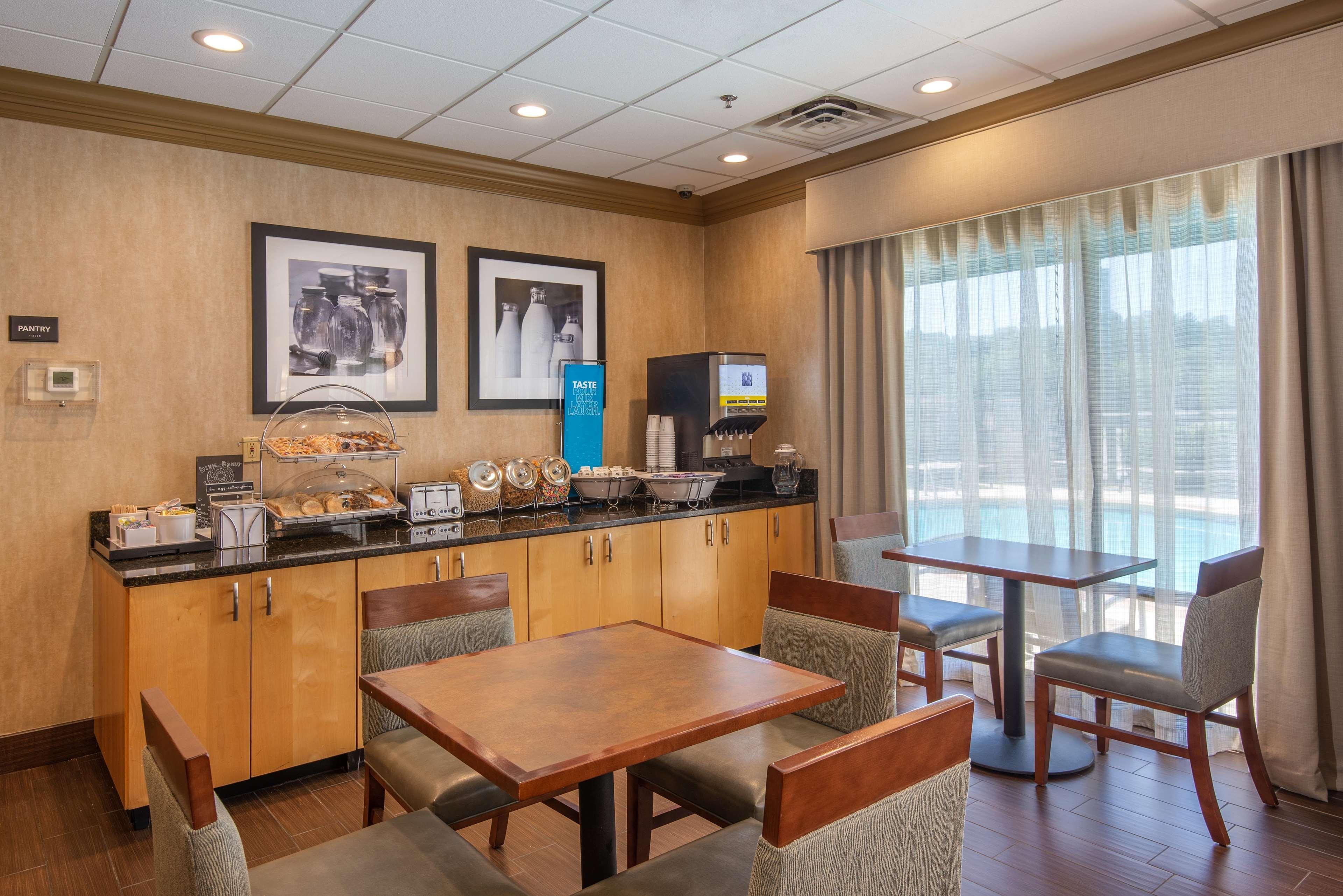 Hampton Inn Wilkesboro Exterior photo