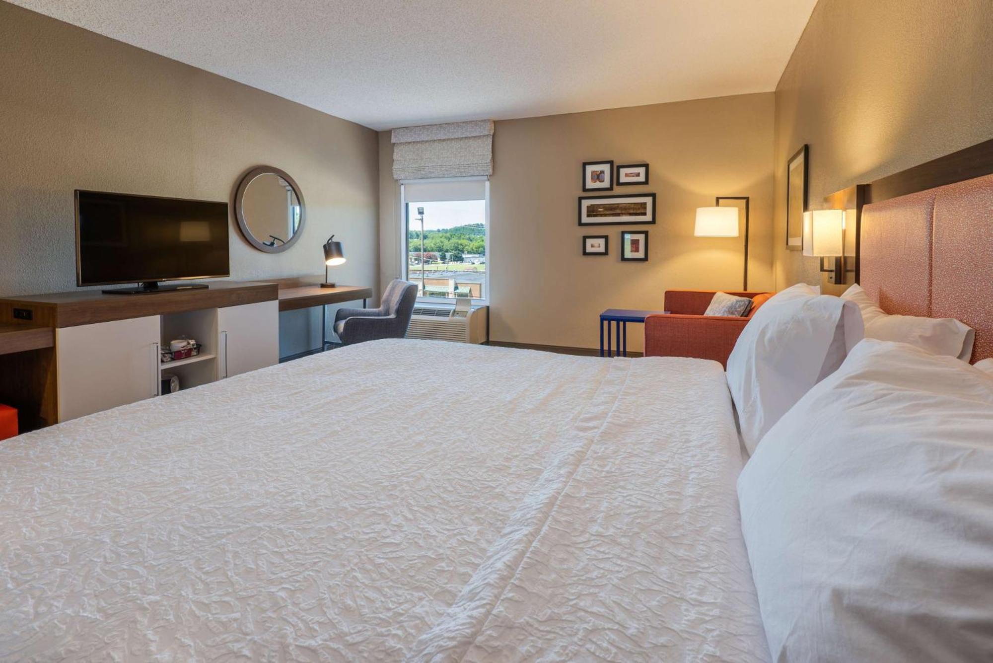 Hampton Inn Wilkesboro Exterior photo